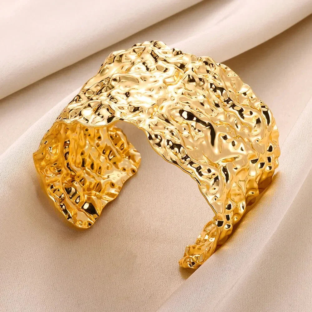Exquisite Gold Bracelet
