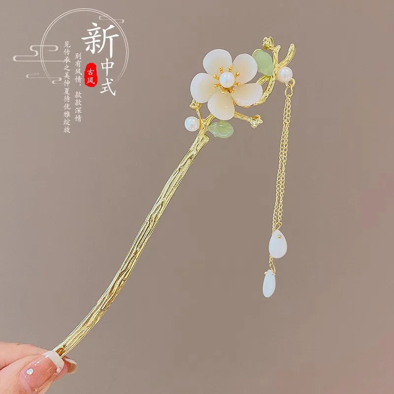 Floral Tassel Hairpin