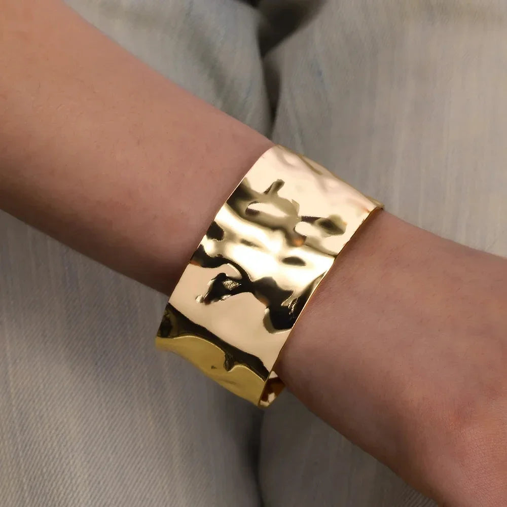 Exquisite Gold Bracelet
